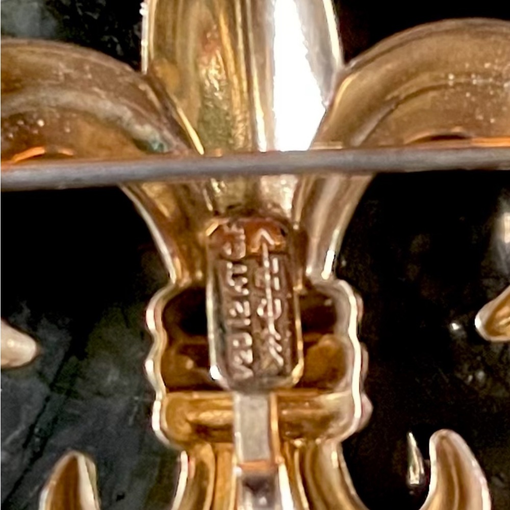 12k GF FLEUR DE LIS Brooch - Picture 4 of 4